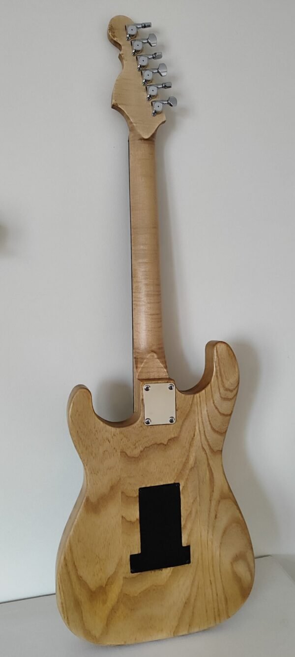 Fondo de arce flameado guitarra eléctrica Arte de Luthier